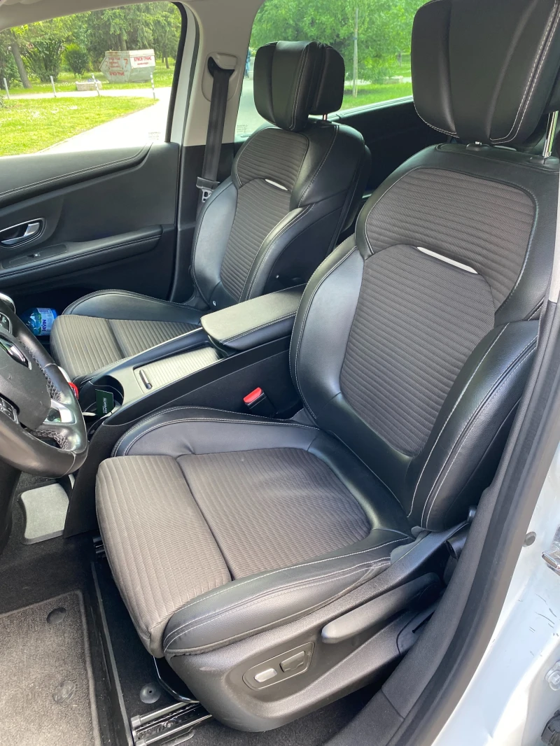 Renault Grand scenic, снимка 8 - Автомобили и джипове - 51313843