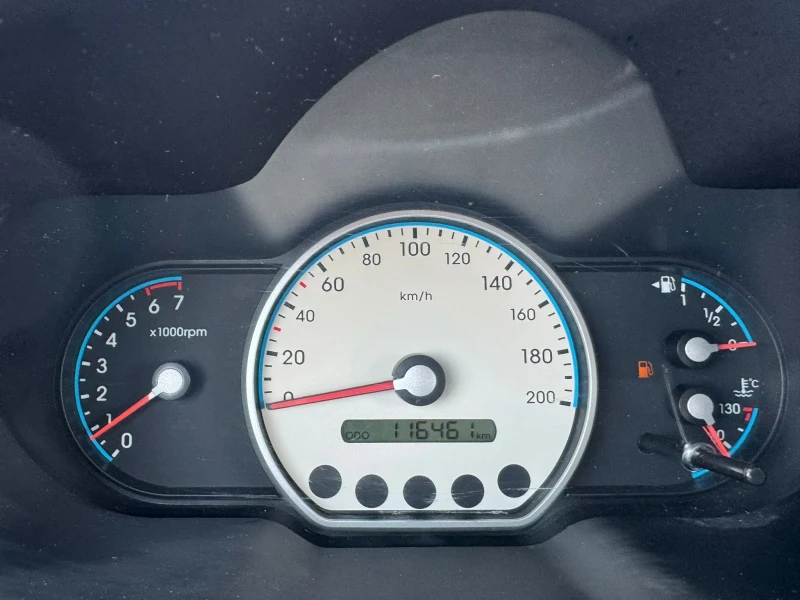 Hyundai I10, снимка 14 - Автомобили и джипове - 51581035