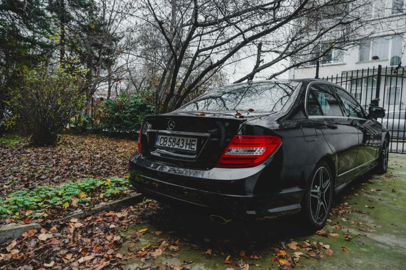 Mercedes-Benz C 300 AMG, снимка 5 - Автомобили и джипове - 52841476