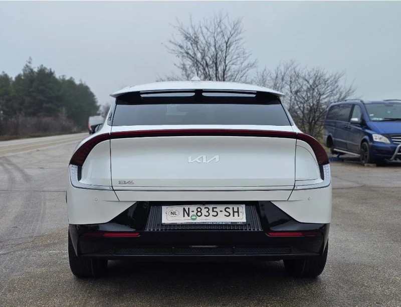 Kia EV6 Перфектна 77 КВ Голямата Батерия, снимка 6 - Автомобили и джипове - 53212018