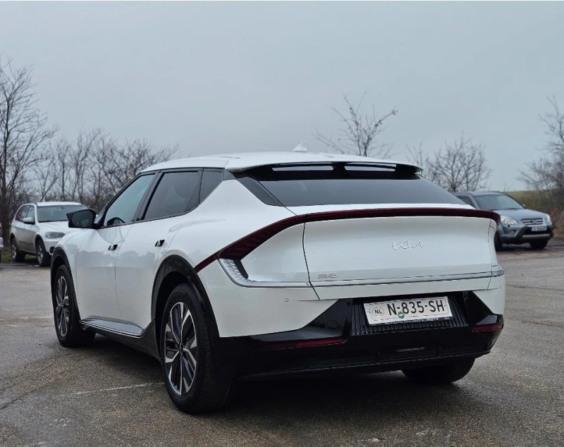 Kia EV6 Перфектна 77 КВ Голямата Батерия, снимка 5 - Автомобили и джипове - 53212018