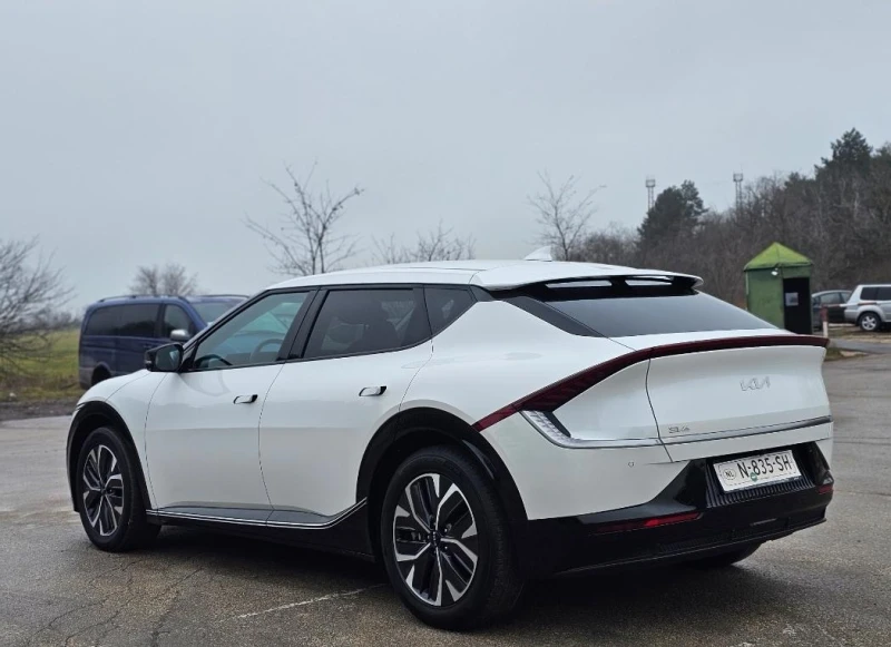 Kia EV6 Перфектна 77 КВ Голямата Батерия, снимка 4 - Автомобили и джипове - 53212018