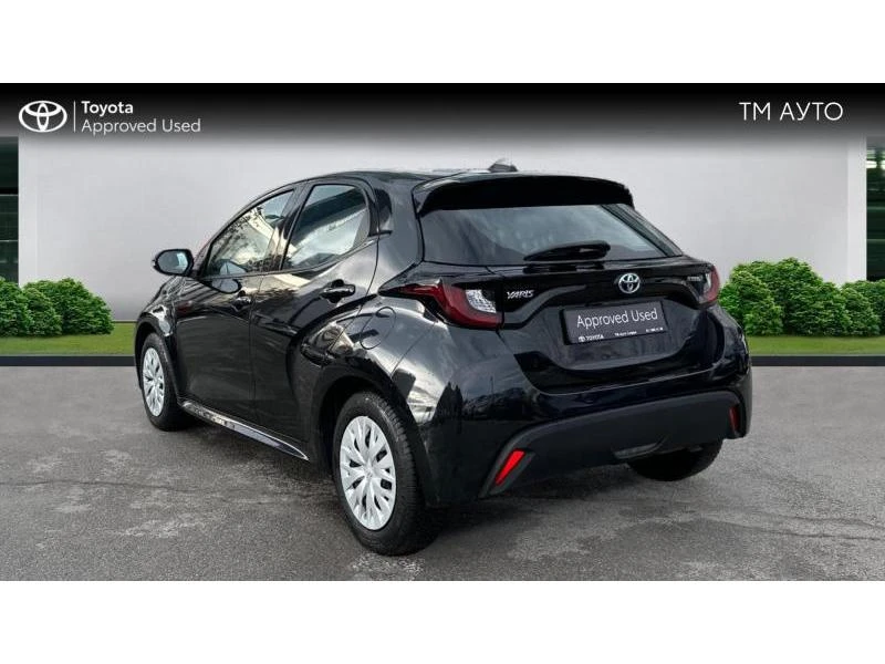 Toyota Yaris 1.5 HSD DYNAMIC+ NAVI - изображение 2