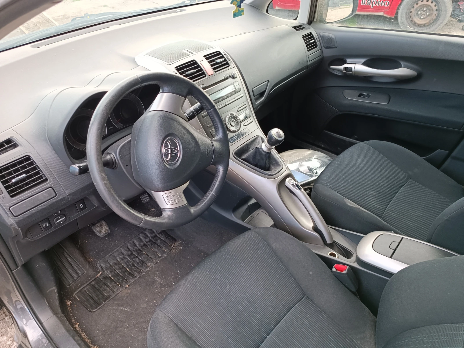 Toyota Auris 2.0 D4D - изображение 4