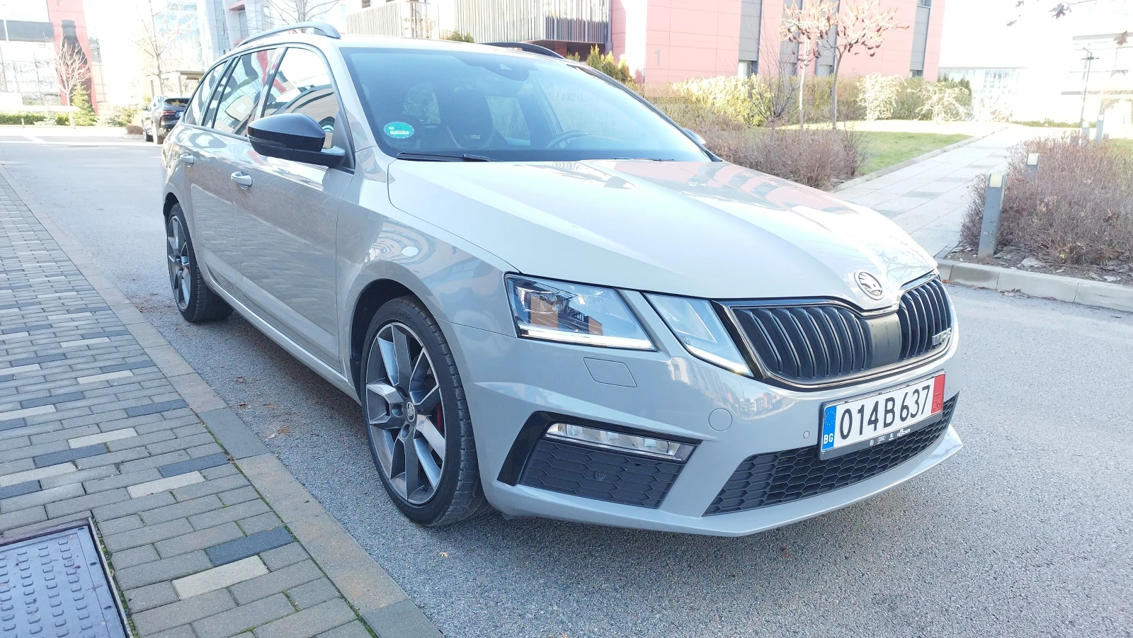 Skoda Octavia 2.0TDI#VRS#DSTR#DSG#KEYLESS# - изображение 6