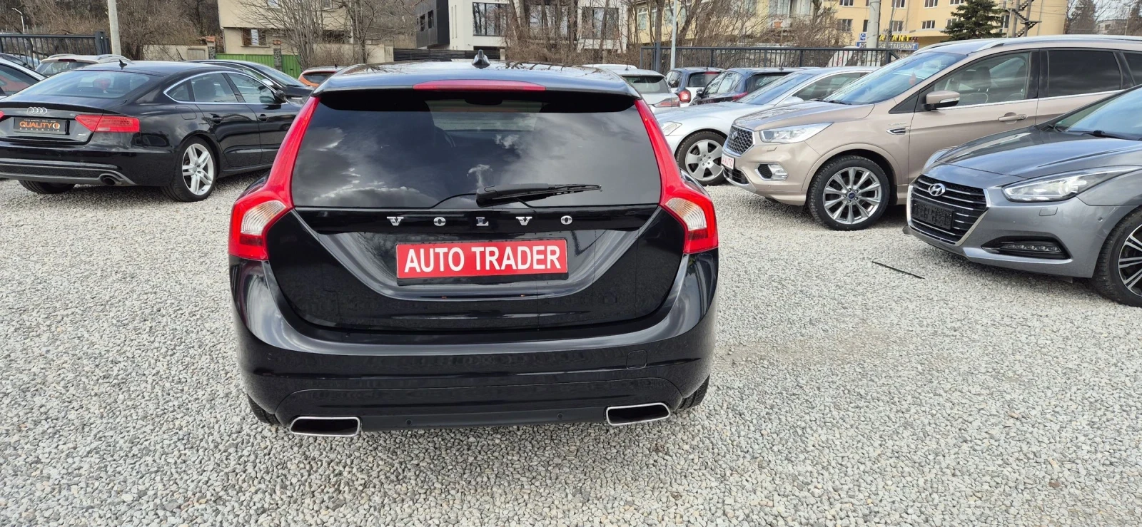 Volvo V60 2.4-215кс.4Х4.NAVY - изображение 7