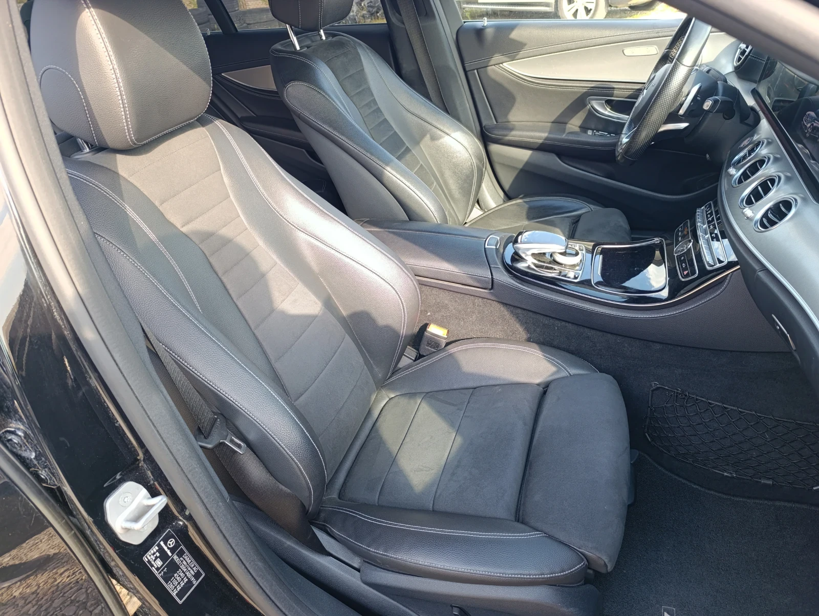 Mercedes-Benz E 220 d AMG/PANORAMA/360/Head UP/FULL | Mobile.bg   11