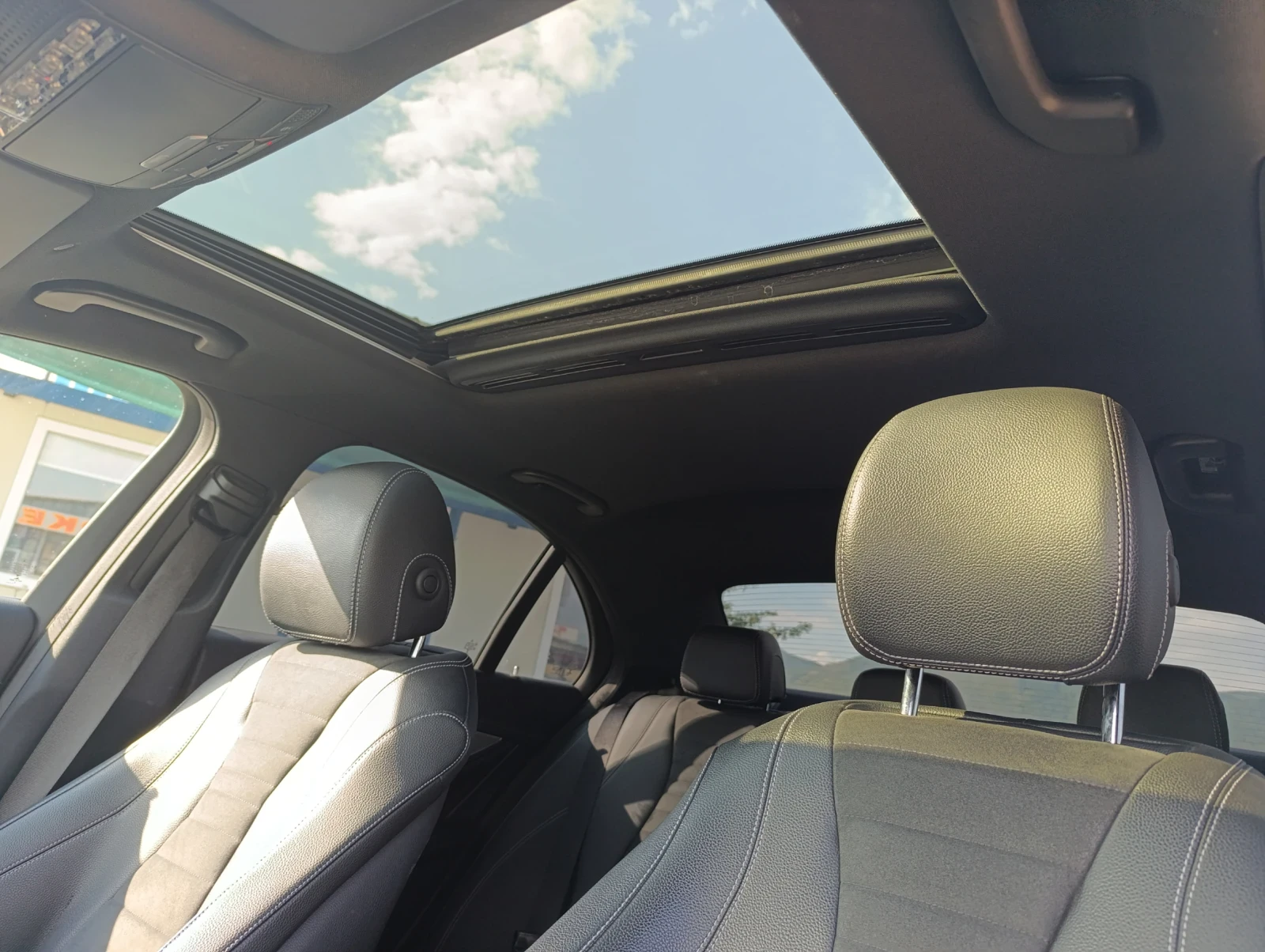 Mercedes-Benz E 220 d AMG/PANORAMA/360/Head UP/FULL | Mobile.bg   17