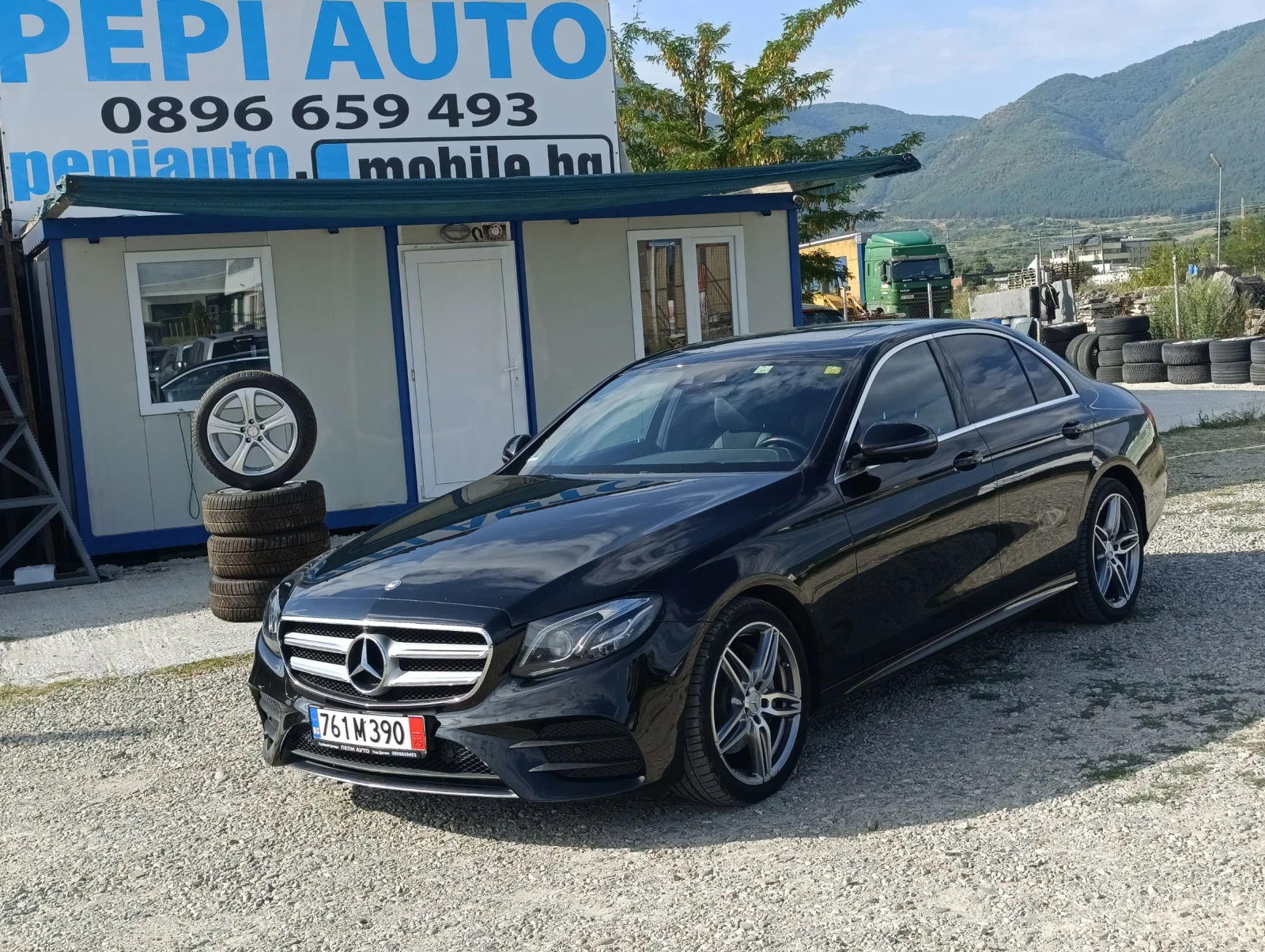 Mercedes-Benz E 220 d AMG/PANORAMA/360/Head UP/FULL | Mobile.bg   1
