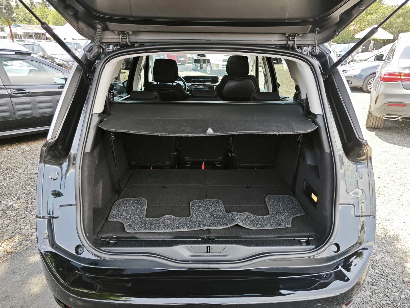 Citroen Grand C4 Picasso 2.0 HDI 150 кс - изображение 8