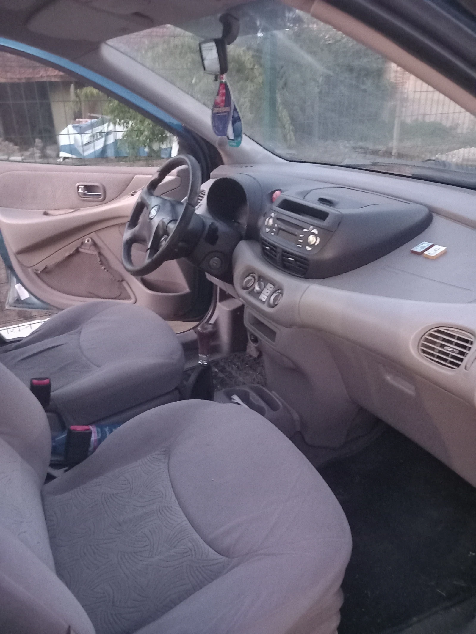 Nissan Almera tino  - изображение 6