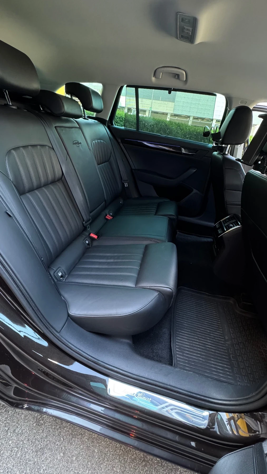 Skoda Superb L&K 2.0 TSI, 280 к.с.     Двигател на 32000 км! - изображение 9