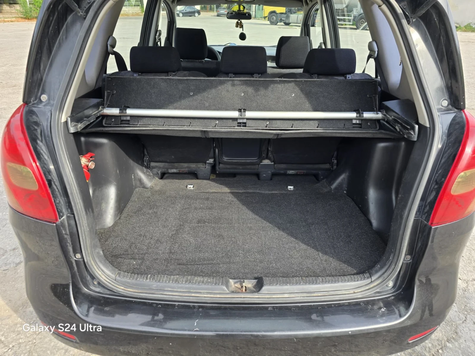 Toyota Corolla verso  - изображение 8