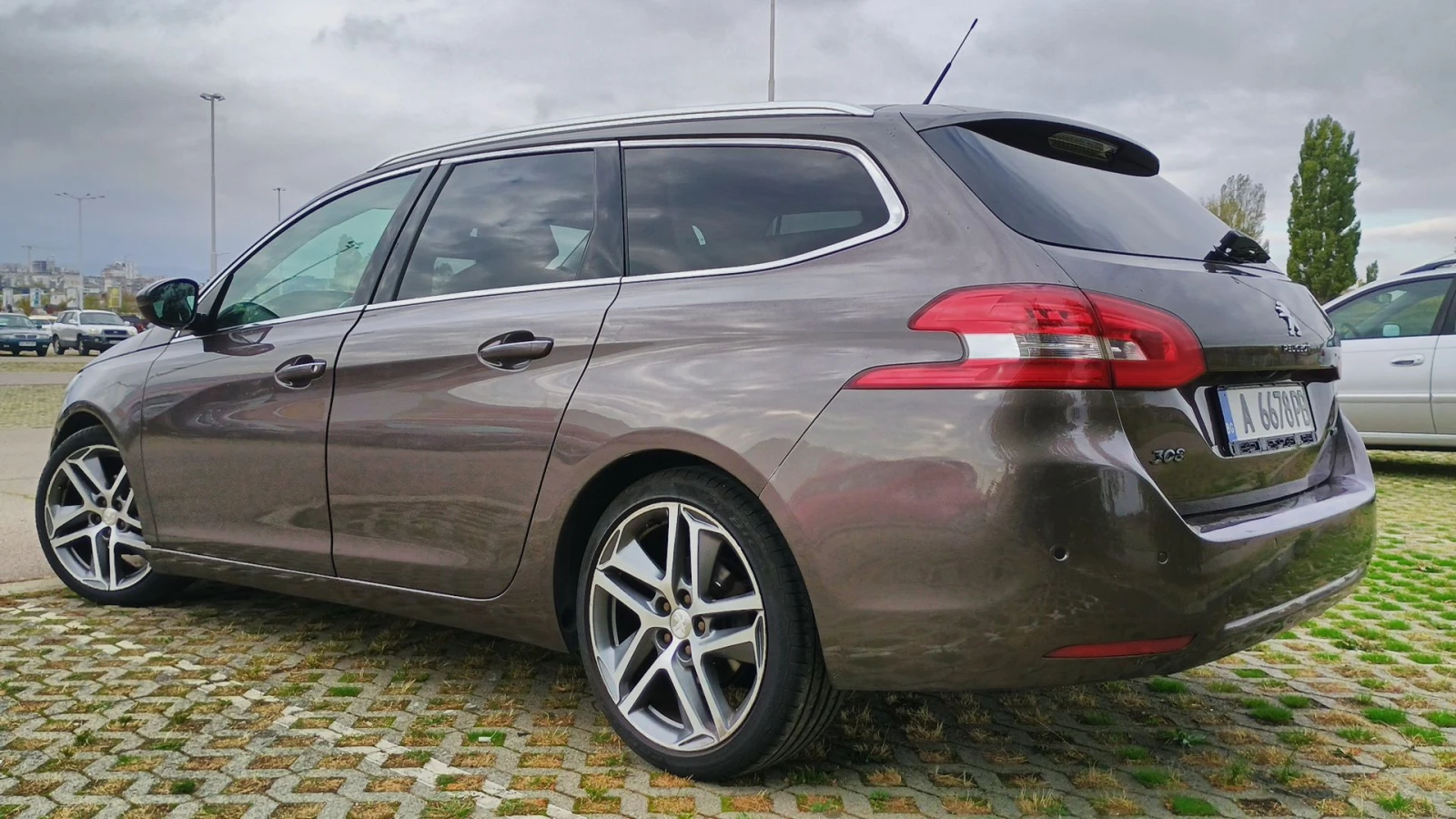 Peugeot 308 SW Allure/ 1.6 BlueHDI/ AUTOMAT/ 2015/ EURO 6 - изображение 5
