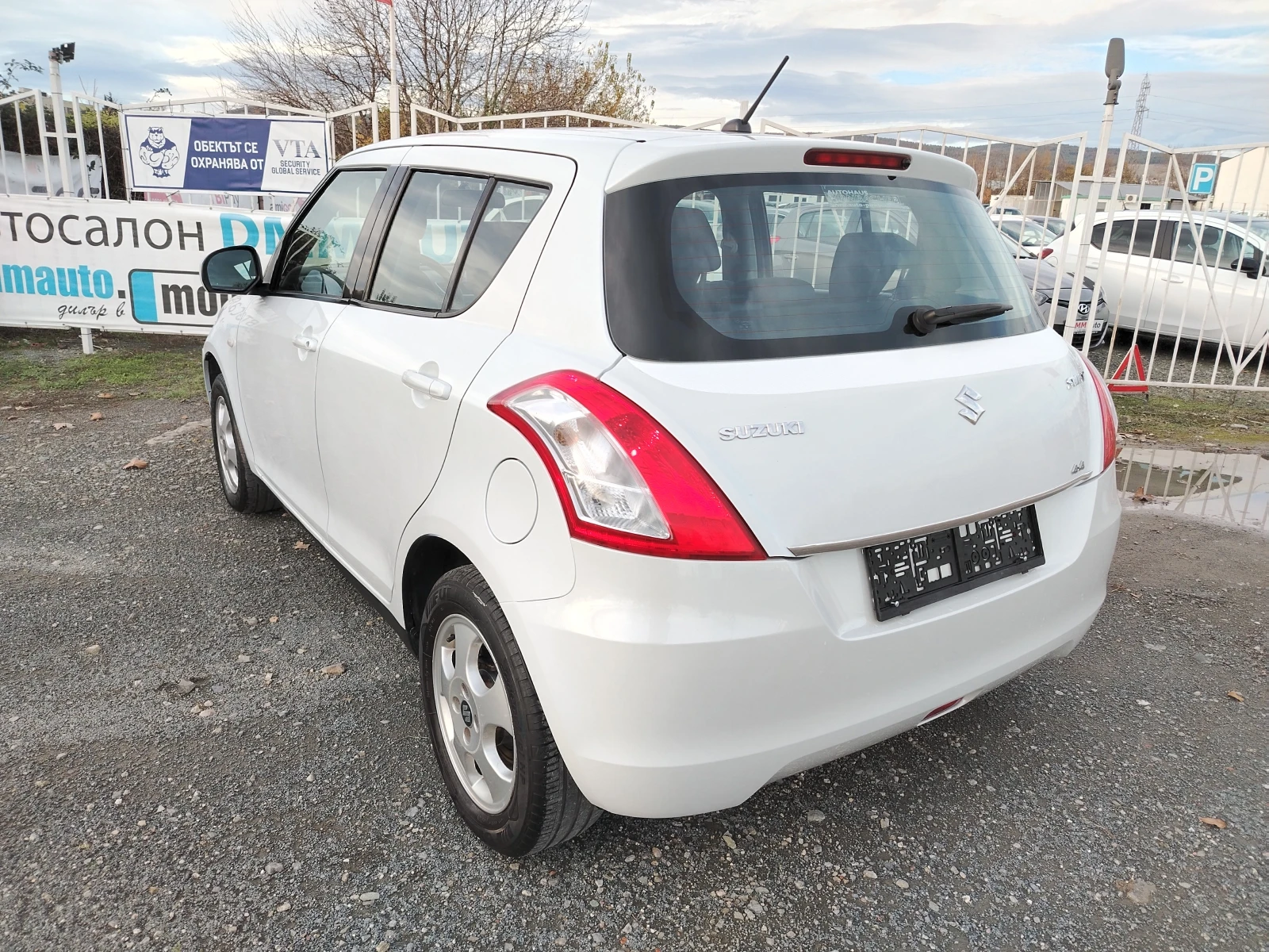 Suzuki Swift 1.2-90  44  /5 | Mobile.bg   7
