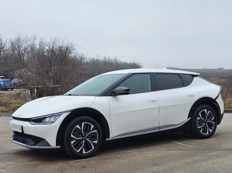 Kia EV6 Перфектна 77 КВ Голямата Батерия - изображение 2