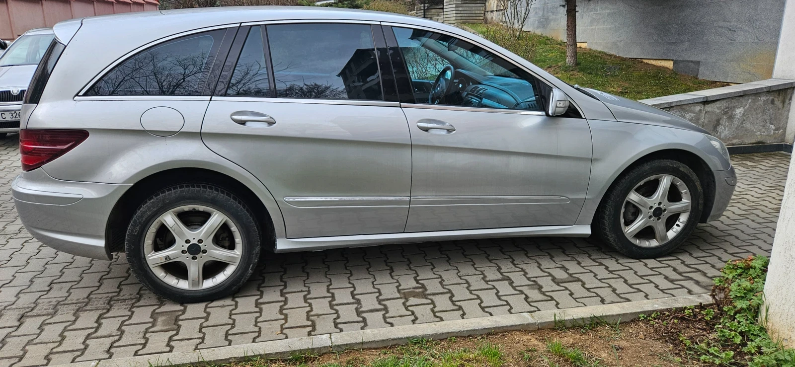 Mercedes-Benz R 320, снимка 5 - Автомобили и джипове - 53962511