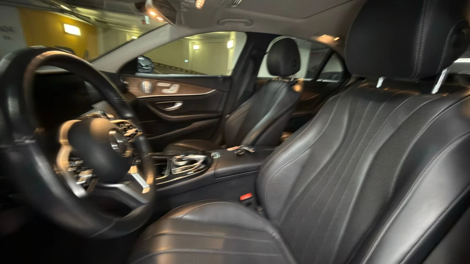 Mercedes-Benz E 300 4MATIC Exclusive Очакваме внос , снимка 11 - Автомобили и джипове - 54001739