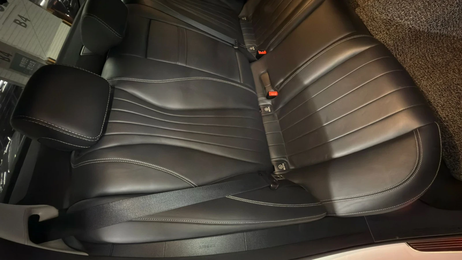 Mercedes-Benz E 300 4MATIC Exclusive Очакваме внос , снимка 15 - Автомобили и джипове - 54001739