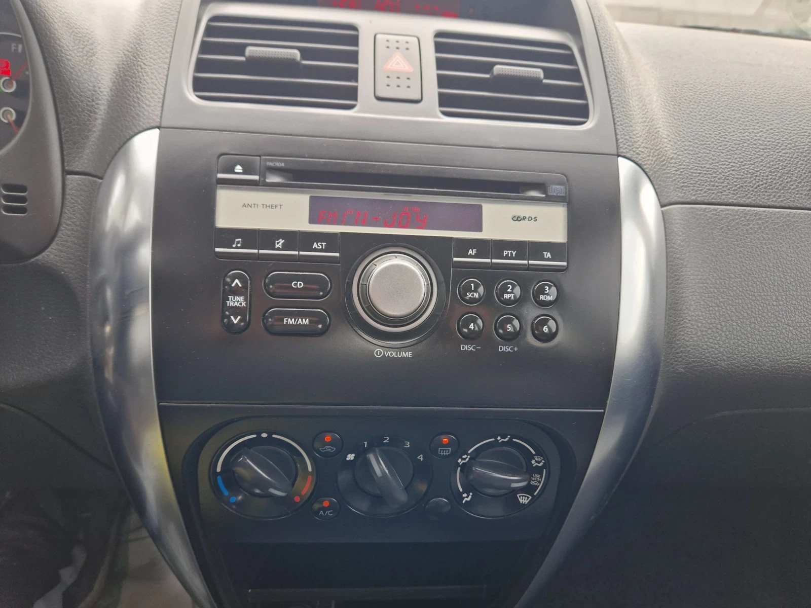 Fiat Sedici 1.9m.jet, 120кс.08г, 4x4, Италия , снимка 13 - Автомобили и джипове - 54092131