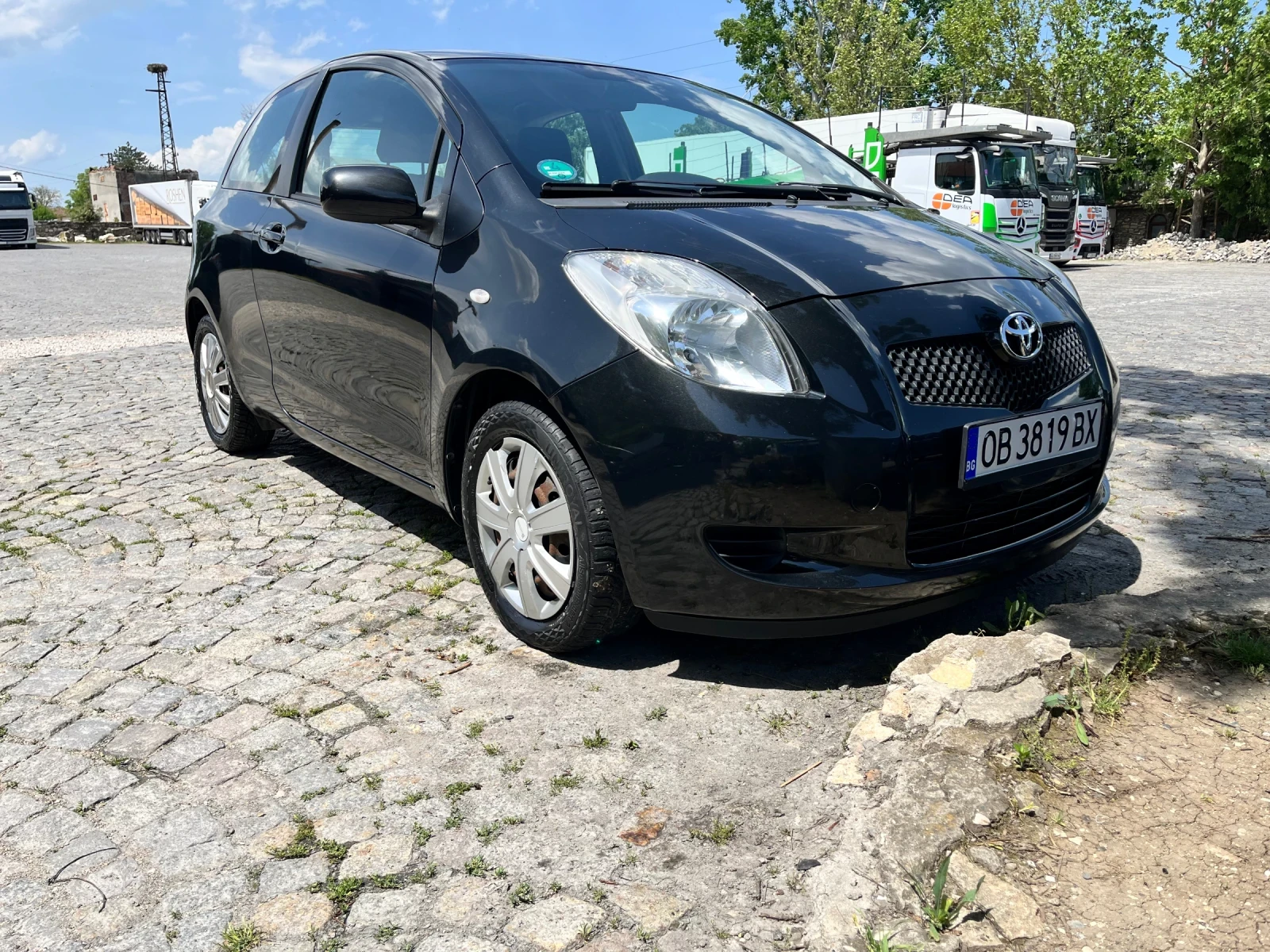 Toyota Yaris 1.3 87 kc, снимка 2 - Автомобили и джипове - 54503640