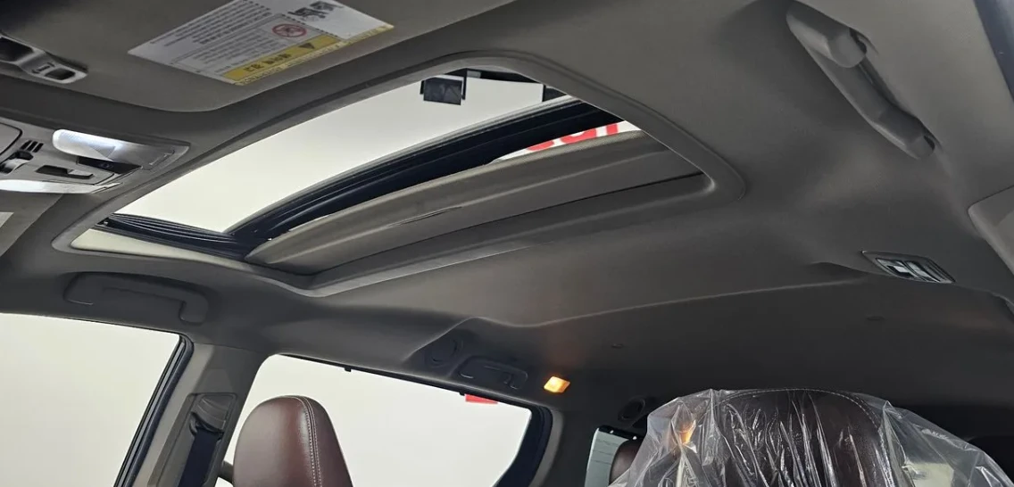 Toyota Sienna Facelift 3.5 бензин! Става на газ! Кафява кожа!, снимка 7 - Автомобили и джипове - 54802238
