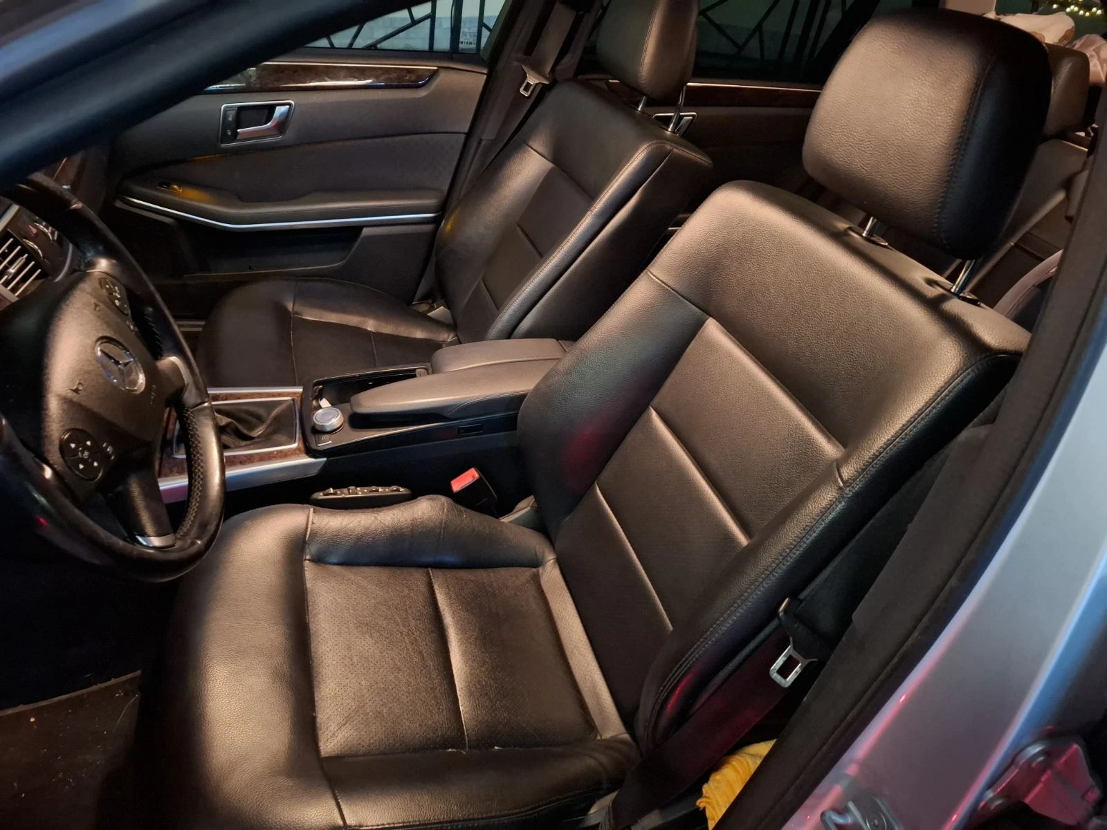 Mercedes-Benz E 200, снимка 4 - Автомобили и джипове - 55179468