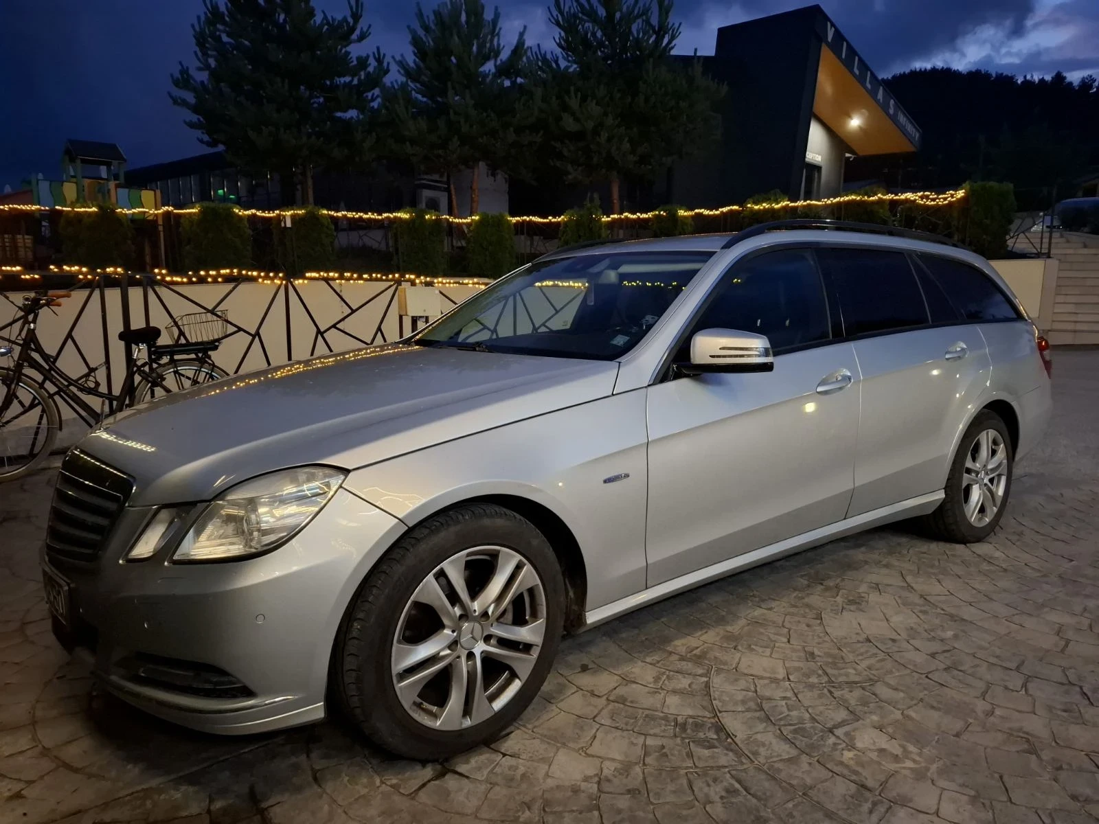 Mercedes-Benz E 200, снимка 3 - Автомобили и джипове - 55179468
