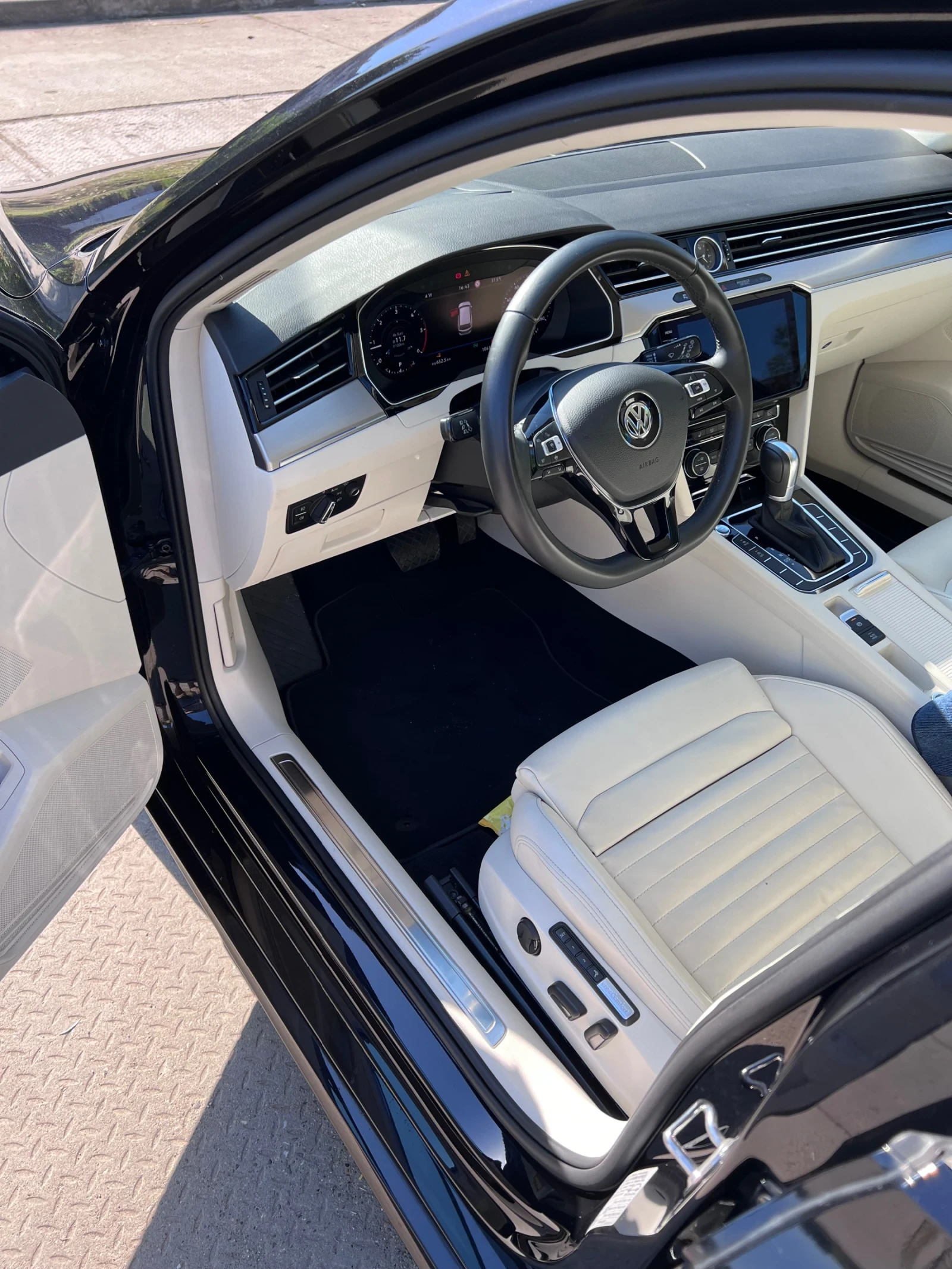 VW Passat B8 2.0 TDi 4Motion 190HP, снимка 12 - Автомобили и джипове - 55351741