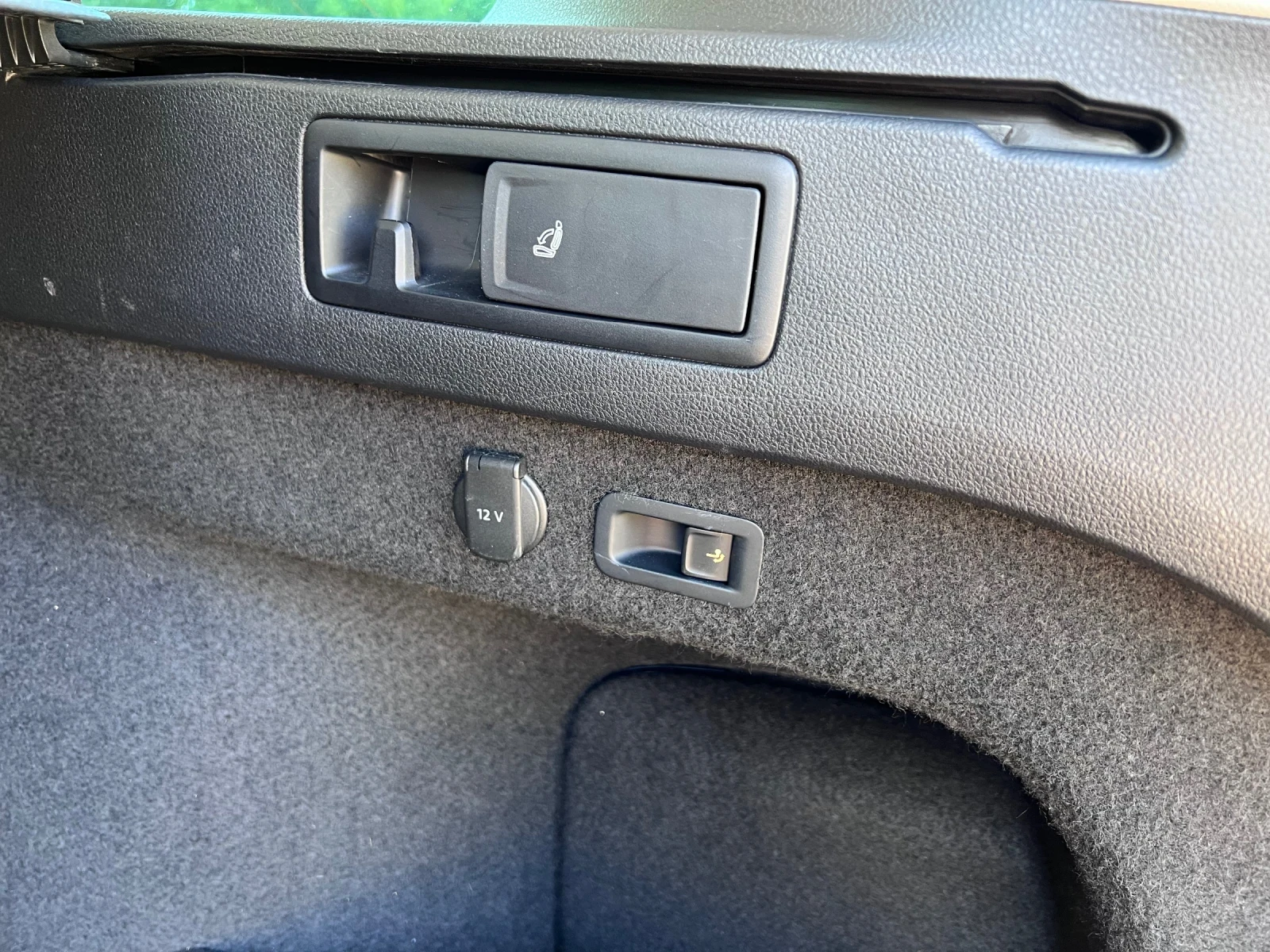 VW Passat B8 2.0 TDi 4Motion 190HP, снимка 11 - Автомобили и джипове - 55351741