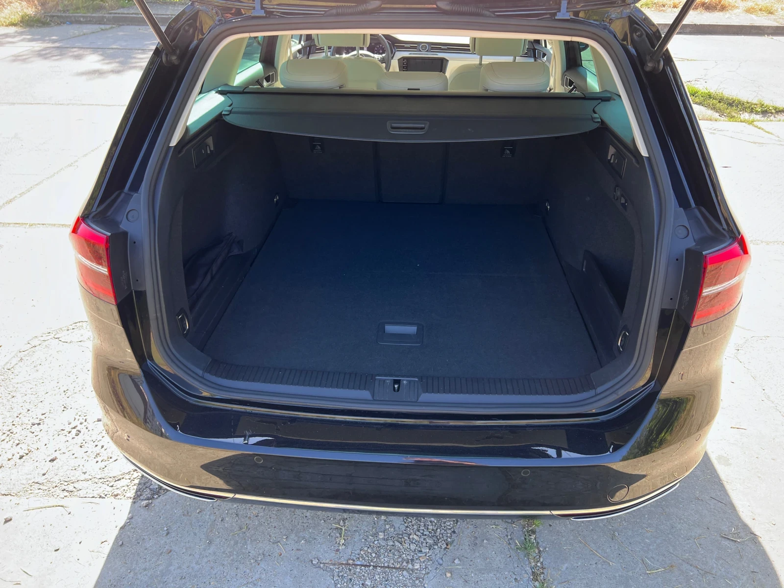 VW Passat B8 2.0 TDi 4Motion 190HP, снимка 10 - Автомобили и джипове - 55351741