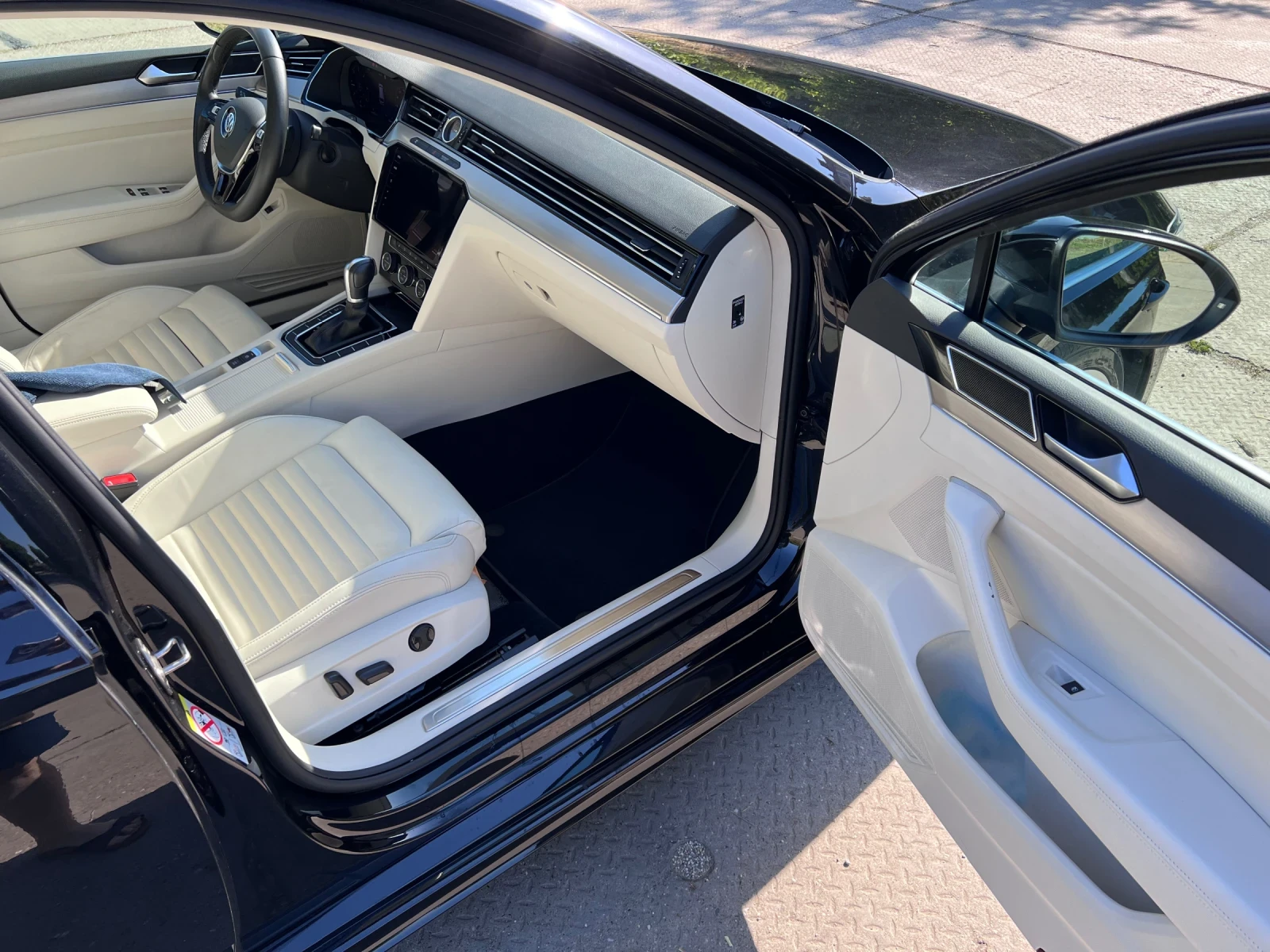 VW Passat B8 2.0 TDi 4Motion 190HP, снимка 15 - Автомобили и джипове - 55351741
