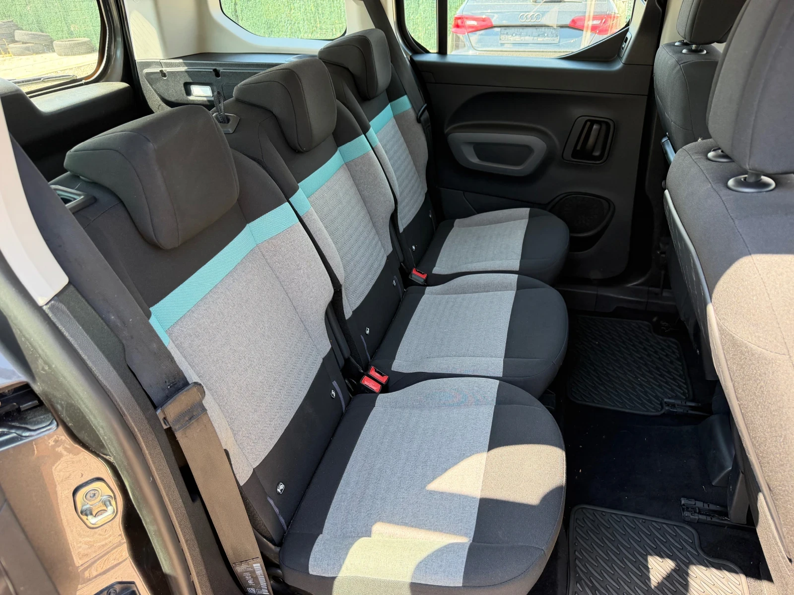 Citroen Berlingo 1.5HDI/100hp/NAVI/SERVIC BOOK/, снимка 14 - Автомобили и джипове - 55542402