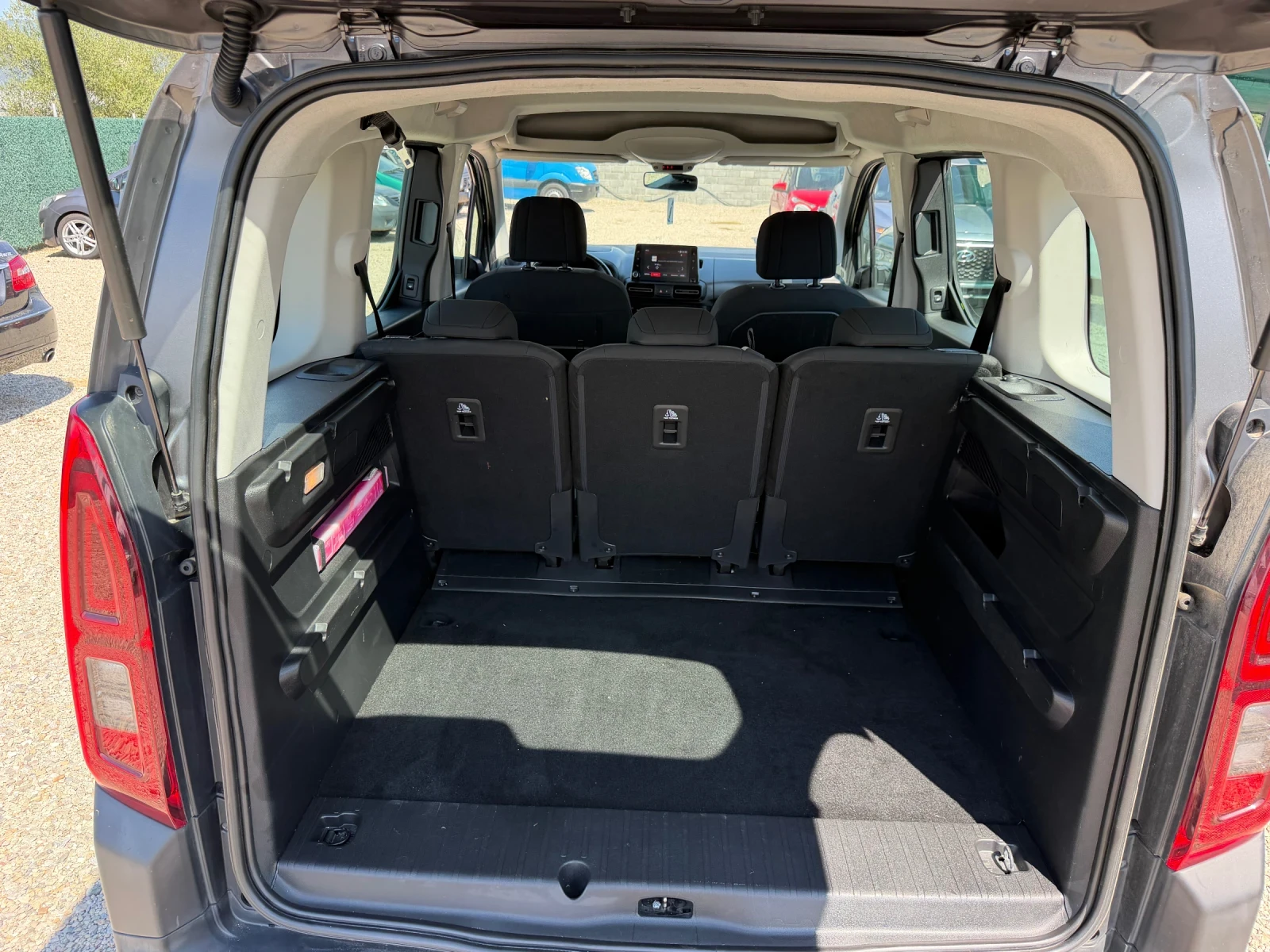 Citroen Berlingo 1.5HDI/100hp/NAVI/SERVIC BOOK/, снимка 15 - Автомобили и джипове - 55542402