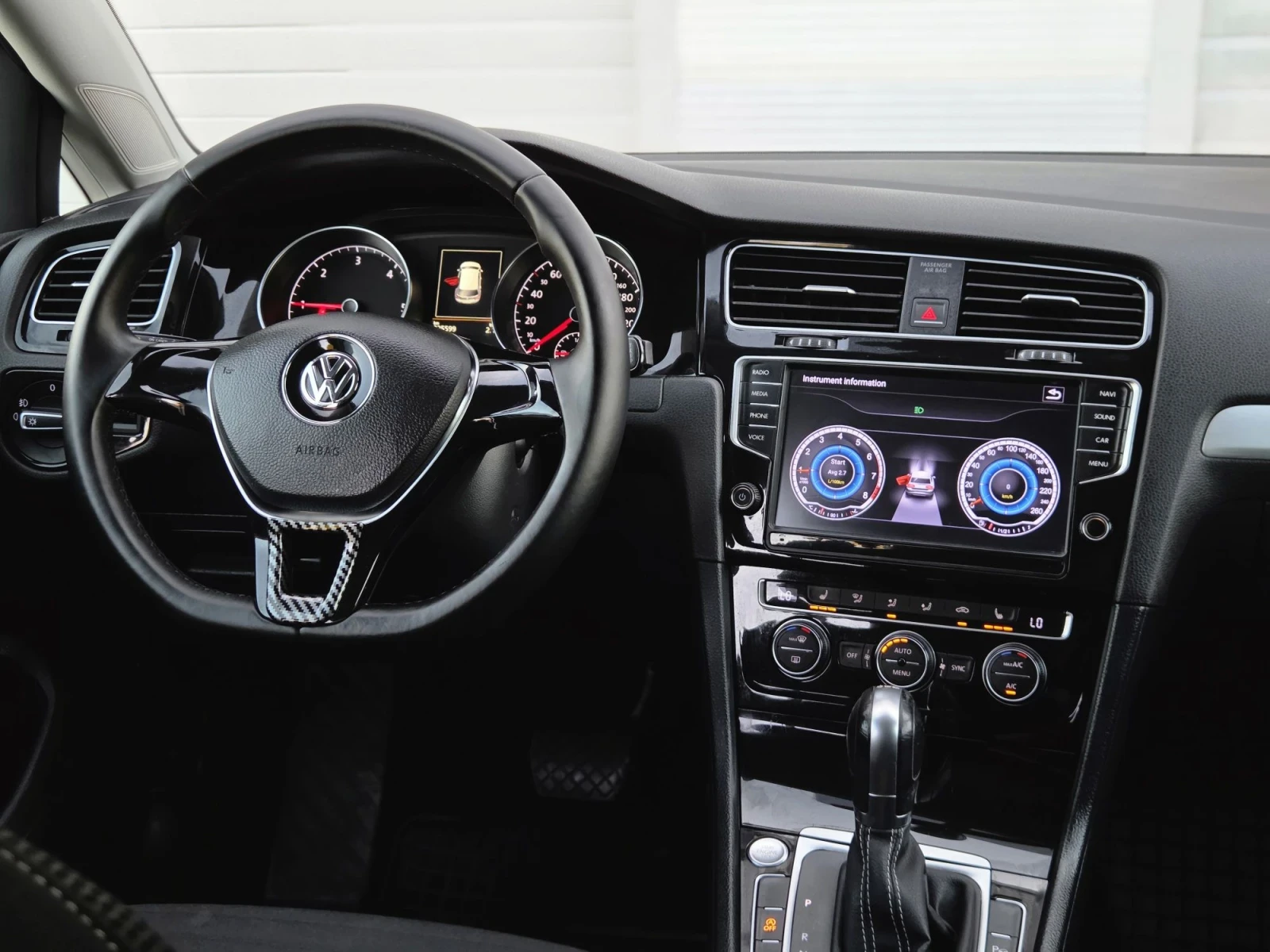 VW Golf 7.  1.6TDI AVTOMAT, снимка 10 - Автомобили и джипове - 55960596