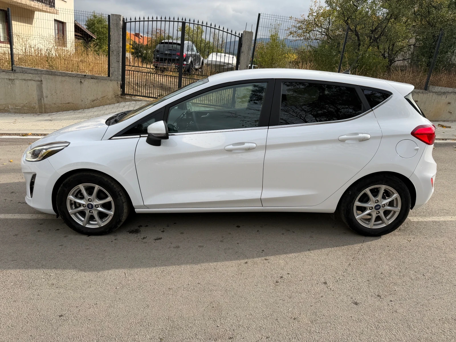 Ford Fiesta 1.0 Eco-boost Hybrid , снимка 4 - Автомобили и джипове - 56538796