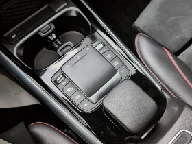Mercedes-Benz GLA 250 4MATIC SUV, снимка 15