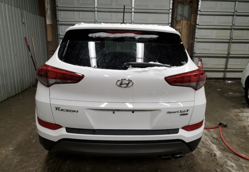 Hyundai Tucson, снимка 6 - Автомобили и джипове - 49085701