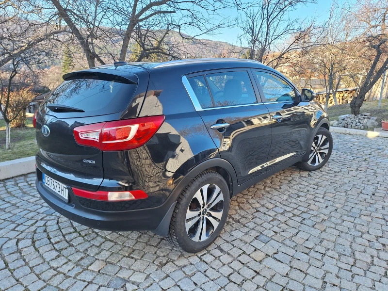 Kia Sportage, снимка 4 - Автомобили и джипове - 49361629