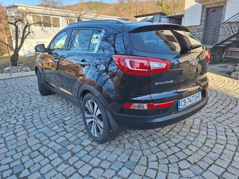 Kia Sportage, снимка 3 - Автомобили и джипове - 49361629