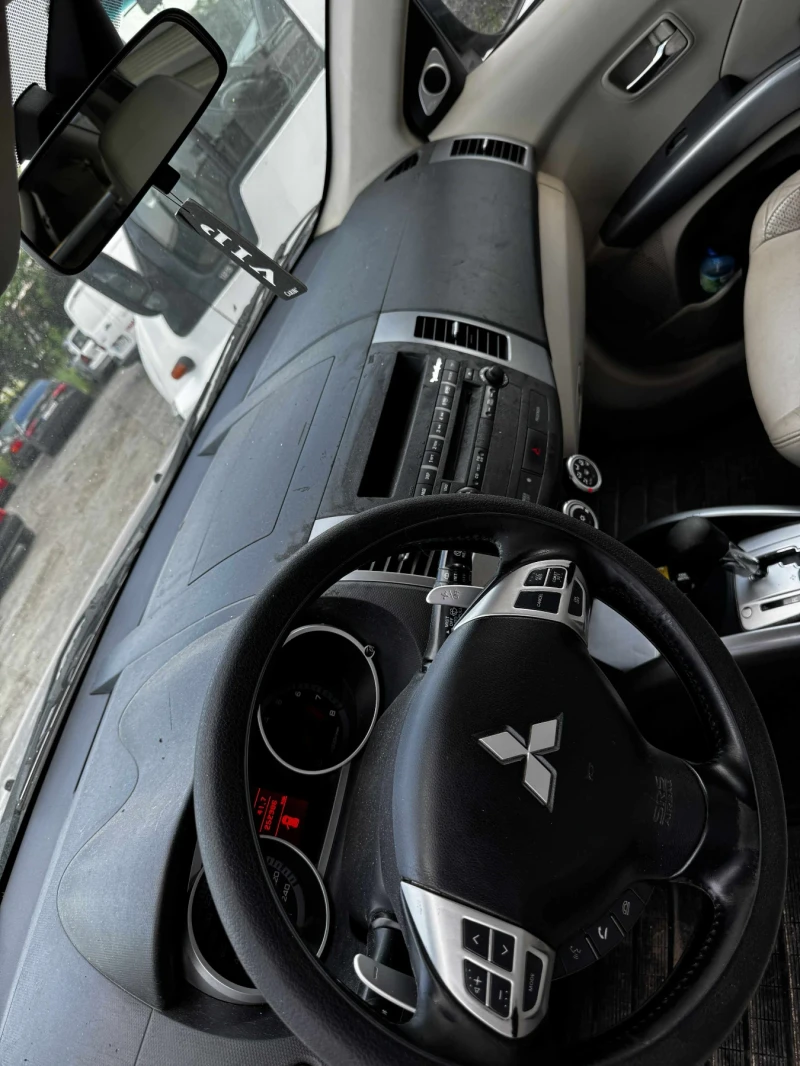 Mitsubishi Outlander 2.4 benzin/gaz , снимка 4 - Автомобили и джипове - 52309707