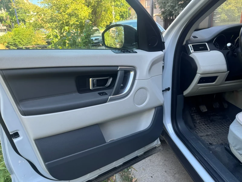 Land Rover Discovery Sport, снимка 11 - Автомобили и джипове - 53187328