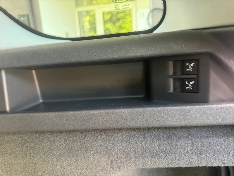 Land Rover Discovery Sport, снимка 9 - Автомобили и джипове - 53187328