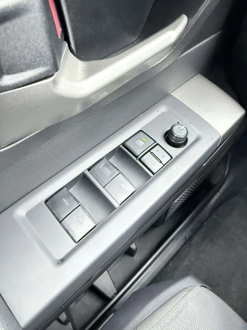 Toyota Tundra * SR * 2КЛЮЧА* KEYLESS* ПОДГРЕВ* , снимка 14 - Автомобили и джипове - 53578242