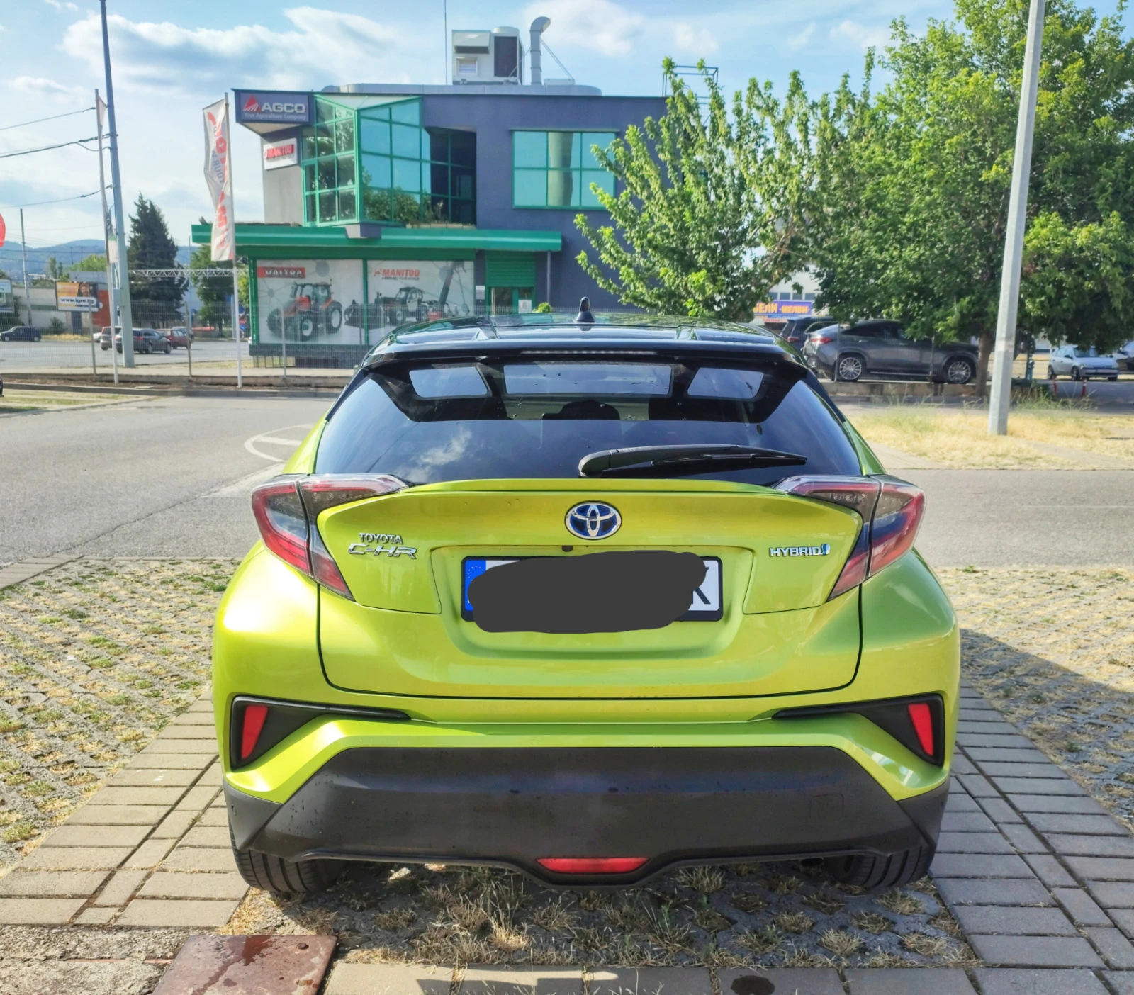 Toyota C-HR Гаранционна / Бартер - изображение 4