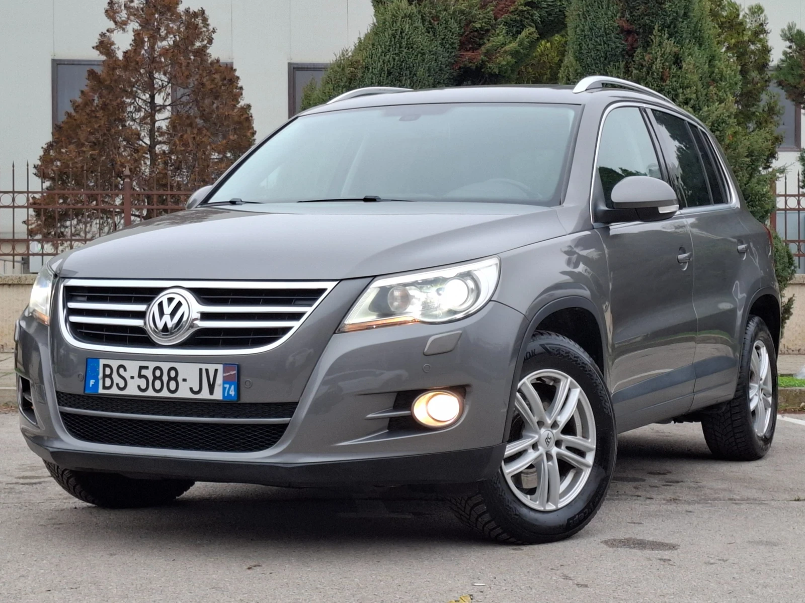 VW Tiguan 2.0TDI 4X4 * КЛИМАТРОНИК * ПАНОРАМА * НАВИ *  - изображение 7