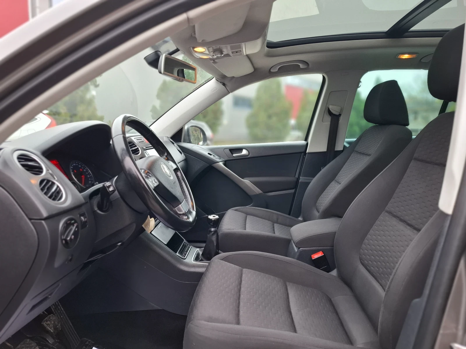 VW Tiguan 2.0TDI 4X4 *  *  *  *  | Mobile.bg   12