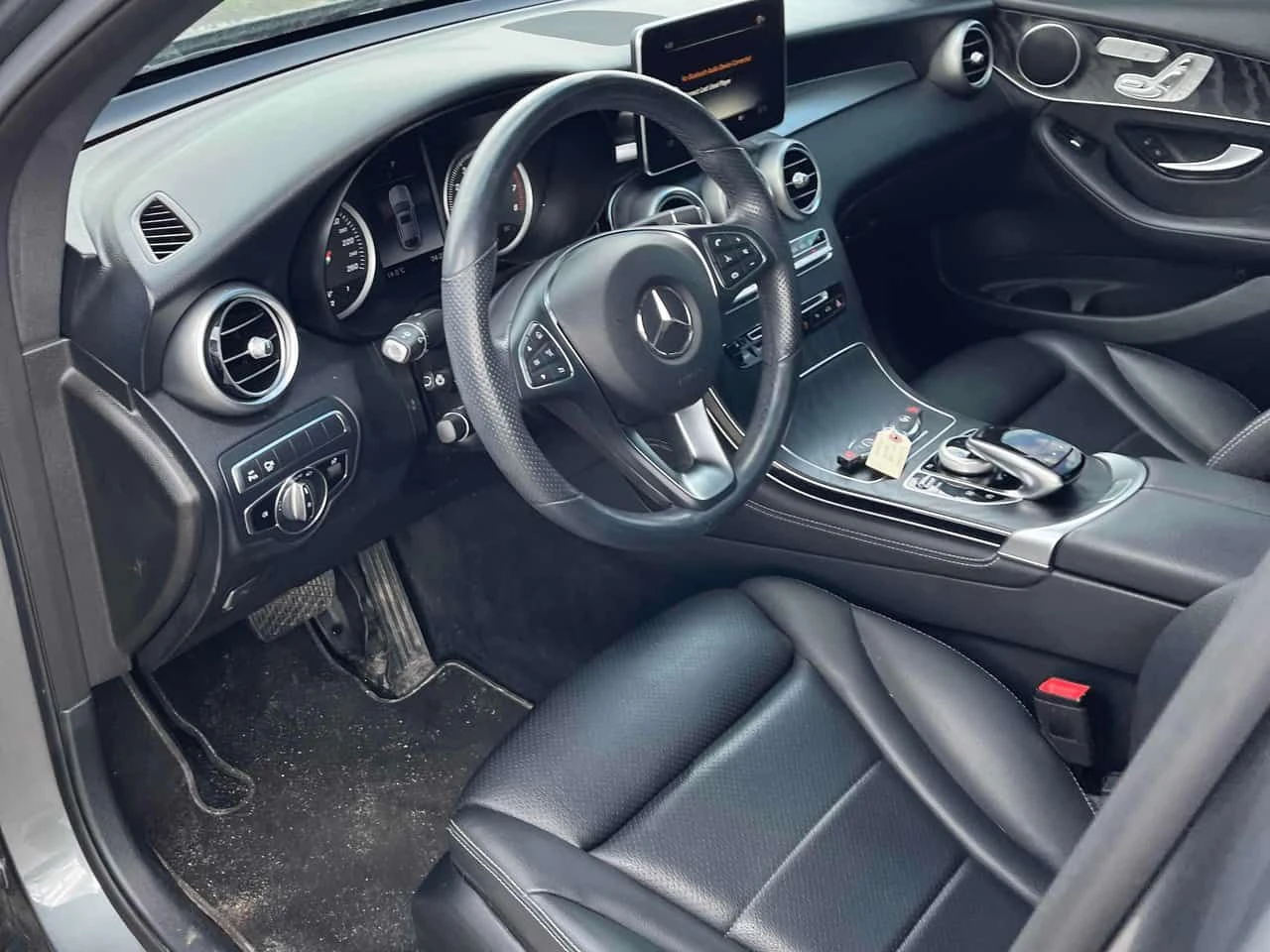 Mercedes-Benz GLC * 300 * CARFAX * БЕЗ ПЪРВОНАЧАЛНА ВНОСКА, снимка 5 - Автомобили и джипове - 54539873