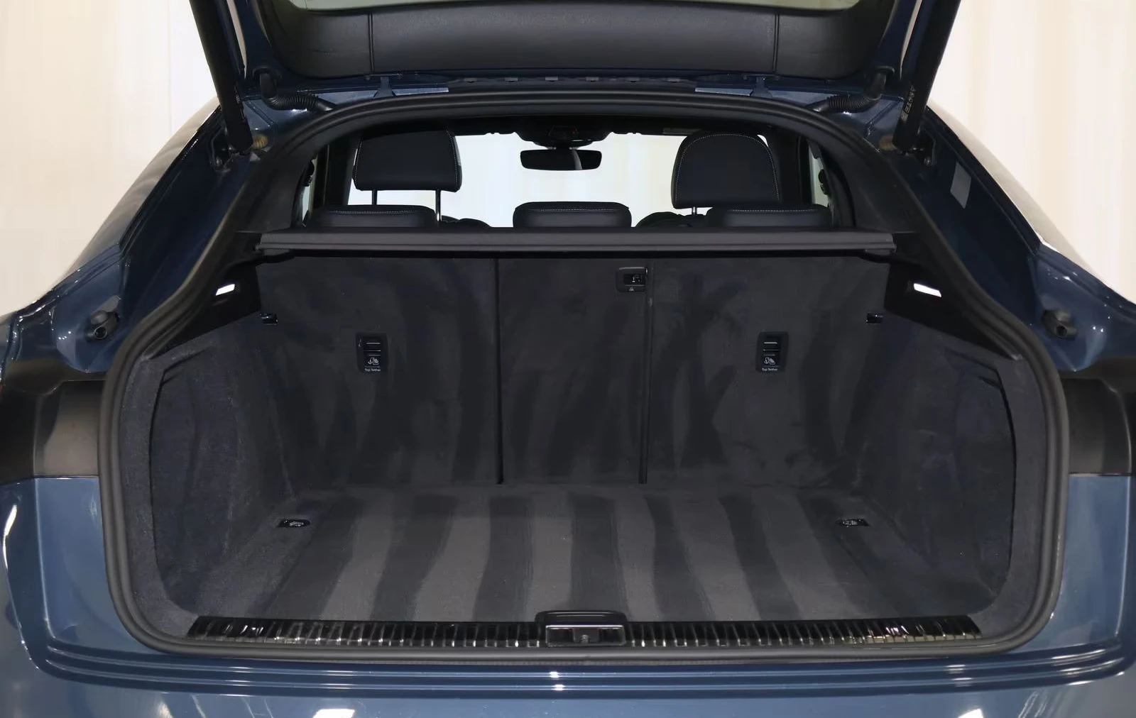 Audi Q8 55/SPORTBACK/408HP/QUATTR/S-LINE/360/B&O/PANO/373q, снимка 15 - Автомобили и джипове - 54780796