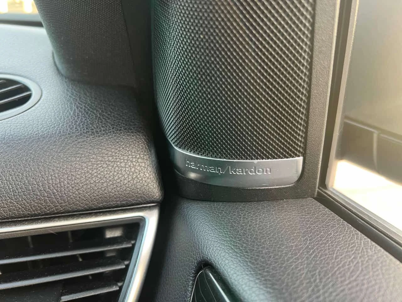 Mercedes-Benz ML 350 * BlueTEC * HARMAN/KARDON* PANORAMA* 360КАМЕРИ* , снимка 17 - Автомобили и джипове - 54792528